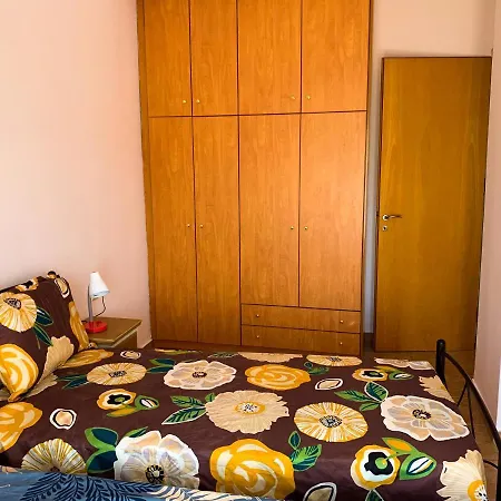 Huge Luxury And Free Parking